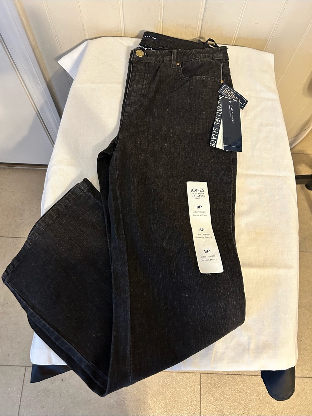 Jones New York Signature Shape Stretch Black Jeans/8 Petite/NWT